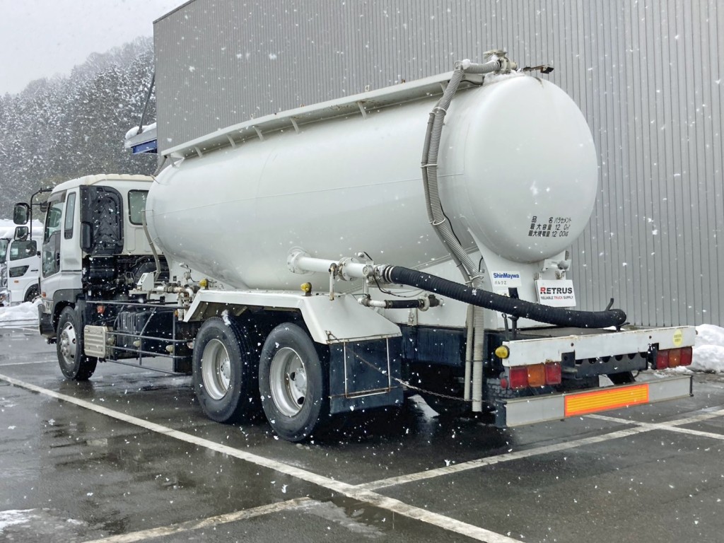 いすゞ ギガ KL-CYL23Q4の写真3