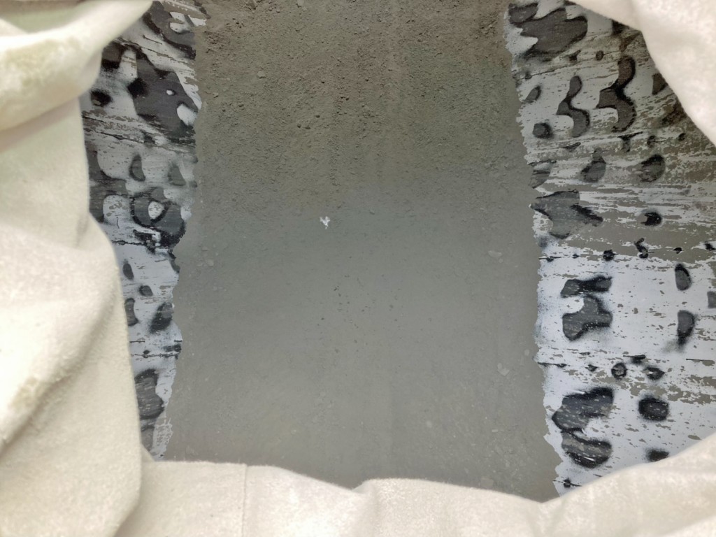 タンク内部の状態です。(後方)|いすゞ ギガ KL-CYL23Q4の写真14