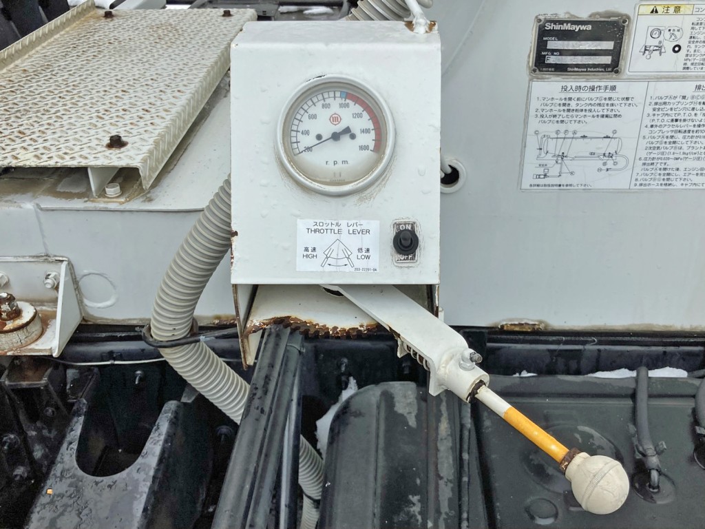 スロットルレバーです。|いすゞ ギガ KL-CYL23Q4の写真20