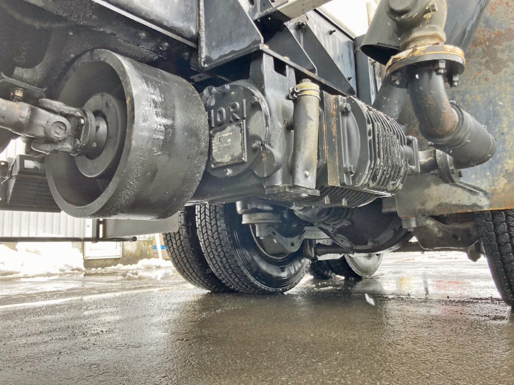 コンプレッサーです。|いすゞ ギガ KL-CYL23Q4の写真23