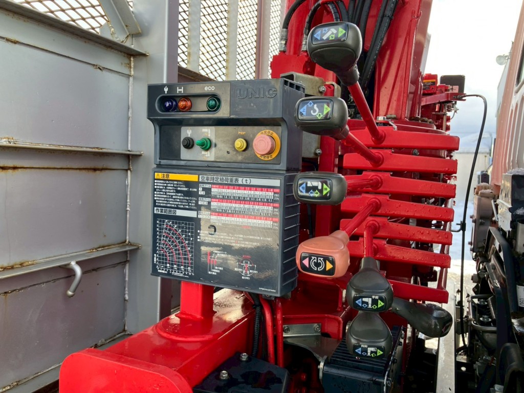 三菱 ファイター 2KG-FK62FYの写真19