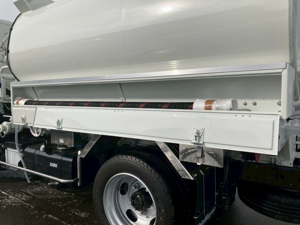 助手席側のホースです。|三菱 キャンター 2RG-FGA50(4WD)の写真12