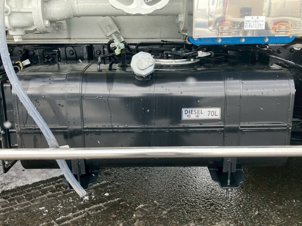 燃料タンクは70Lです。|三菱 キャンター 2RG-FGA50(4WD)の写真24