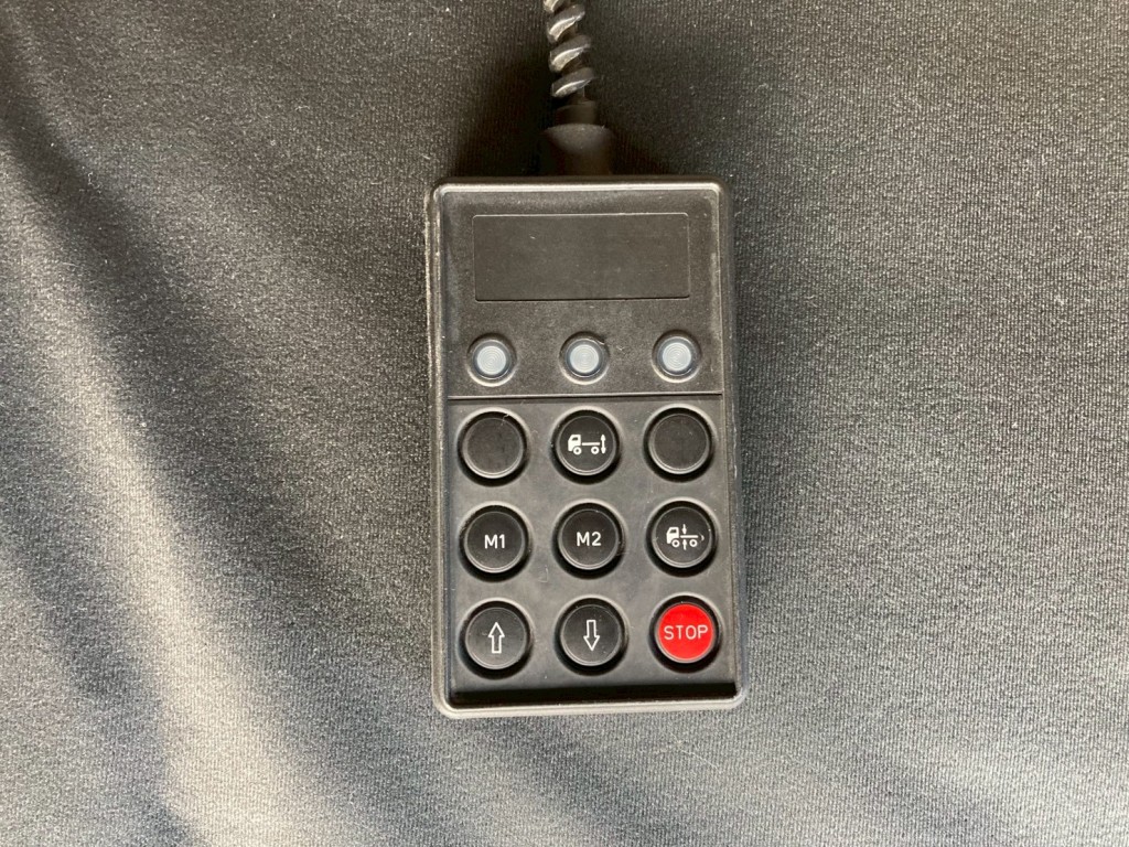 エアサスのコントローラーです。|日野 プロフィア 2DG-FS1AHCの写真36