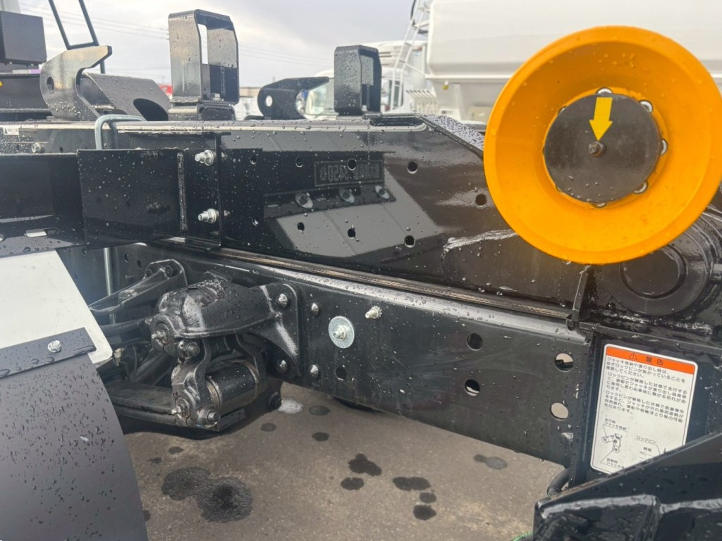 シャーシの状態です。|三菱 ファイター 2KG-FK72F(2WD)の写真6