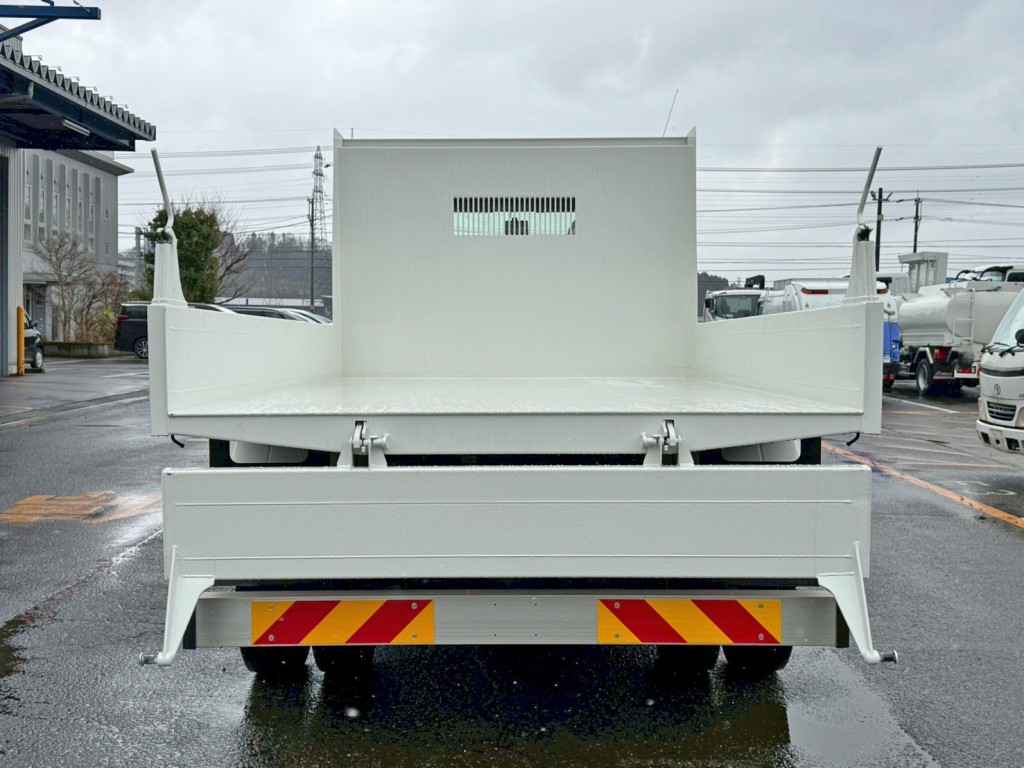 リヤゲートは上開きもできます。|日野 レンジャー 2PG-FD2ABA(2WD)の写真14