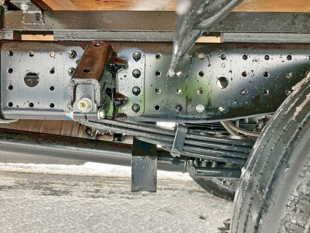 リーフサスです。|三菱 キャンター 2RG-FEB50(2WD)の写真5