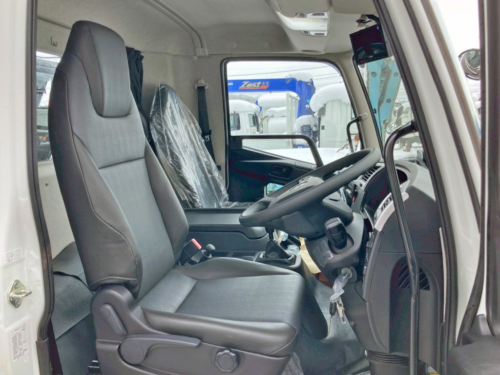 ベッドレスキャビンです。|三菱 ファイター 2KG-FK72F(2WD)の写真7