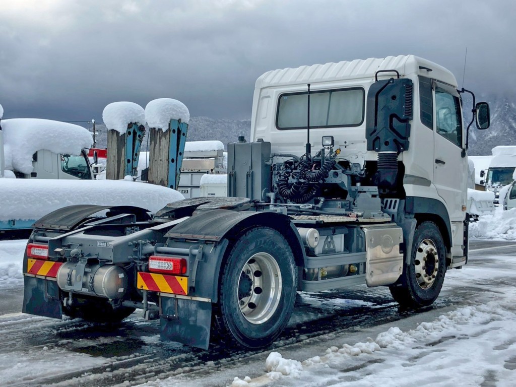 UDトラックス クオン 2RG-GK5DABの写真4