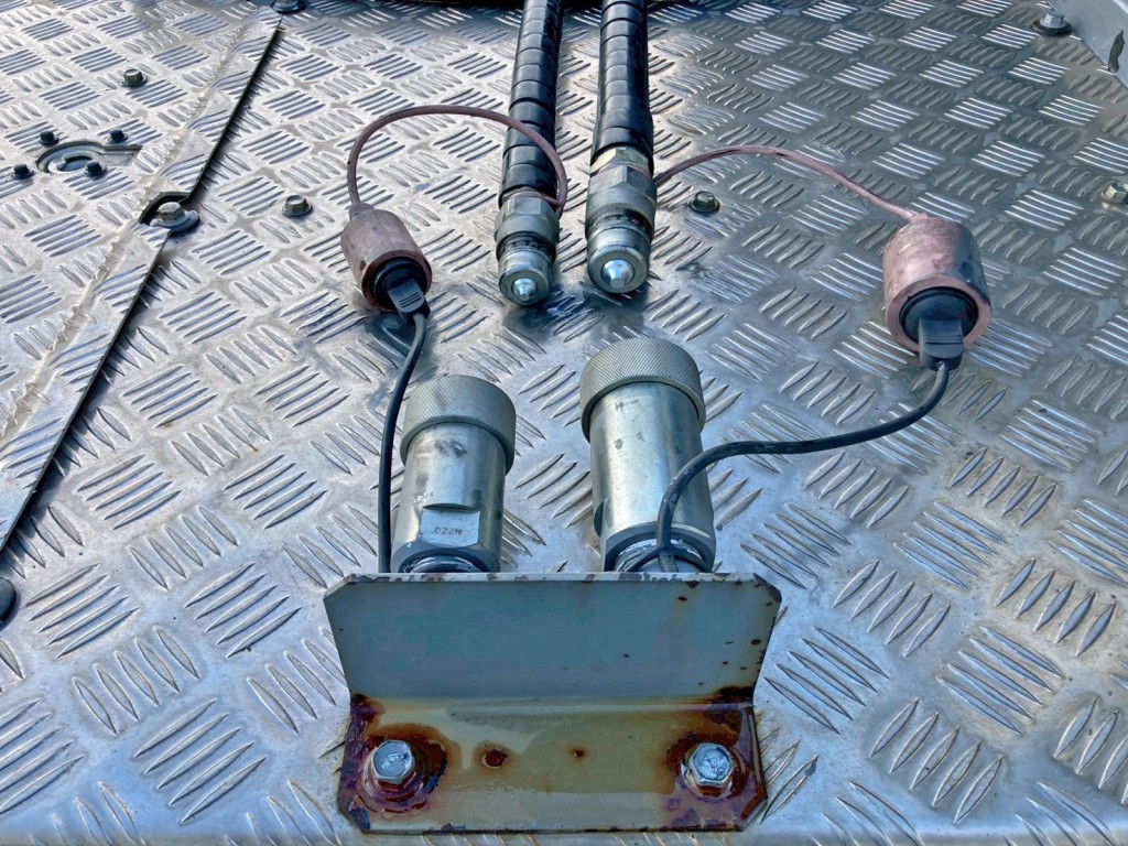 油圧チャック付きです。|UDトラックス クオン 2RG-GK5DABの写真11