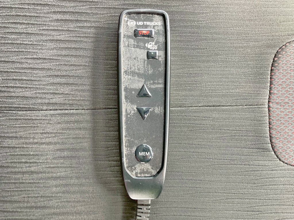 エアサスのコントローラーです。|UDトラックス クオン 2RG-GK5DABの写真20