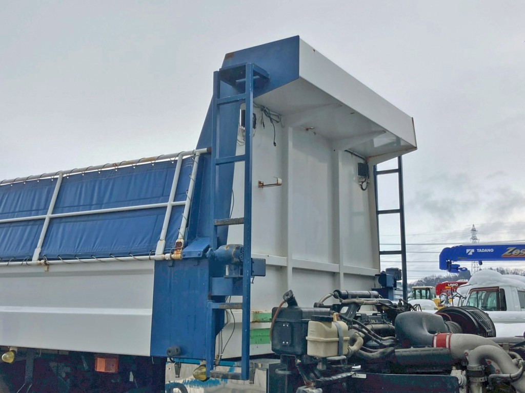 UDトラックス クオン QKG-CW5XLの写真13