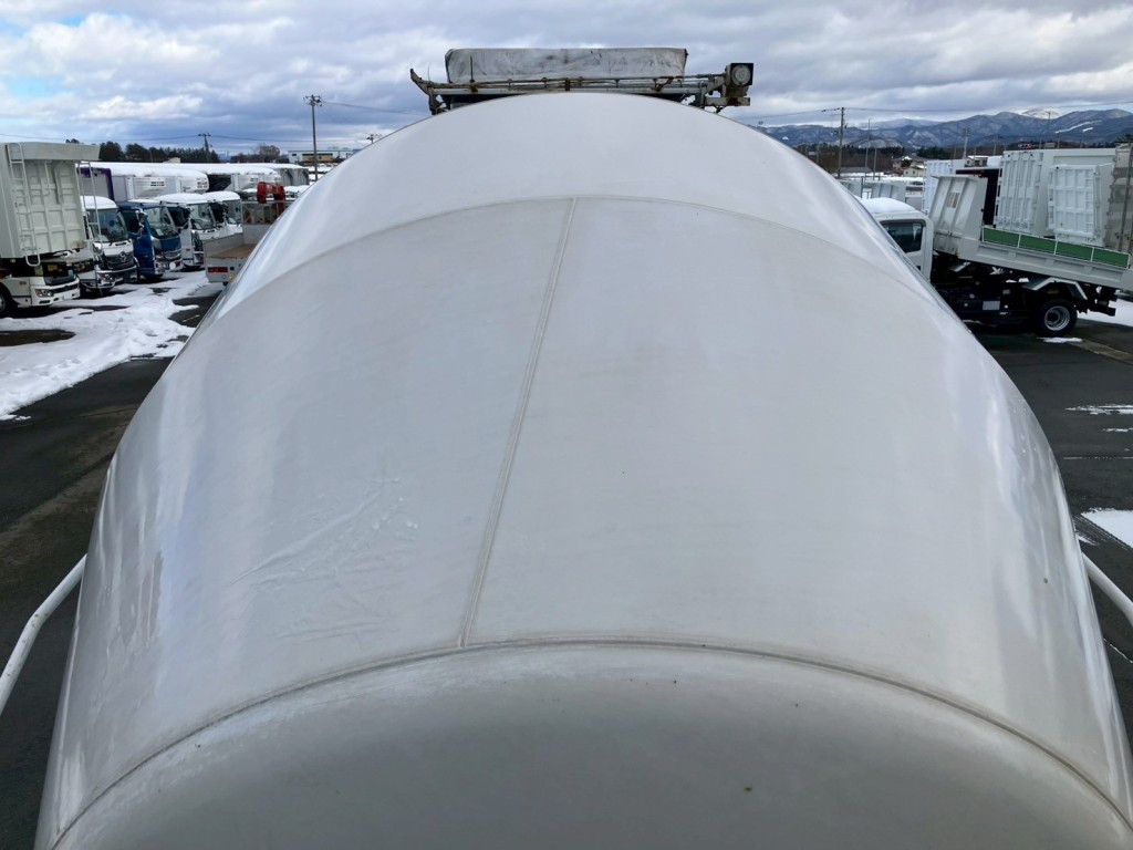 いすゞ ギガ QKG-CXZ77ATの写真11