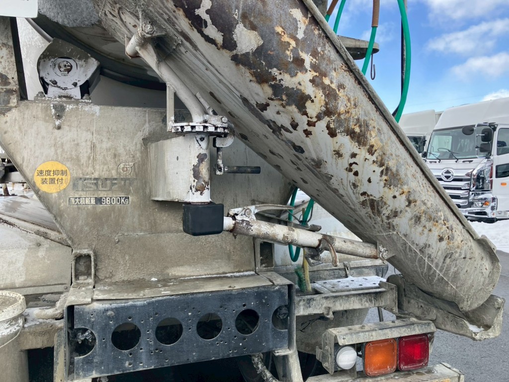 いすゞ ギガ QKG-CXZ77ATの写真15