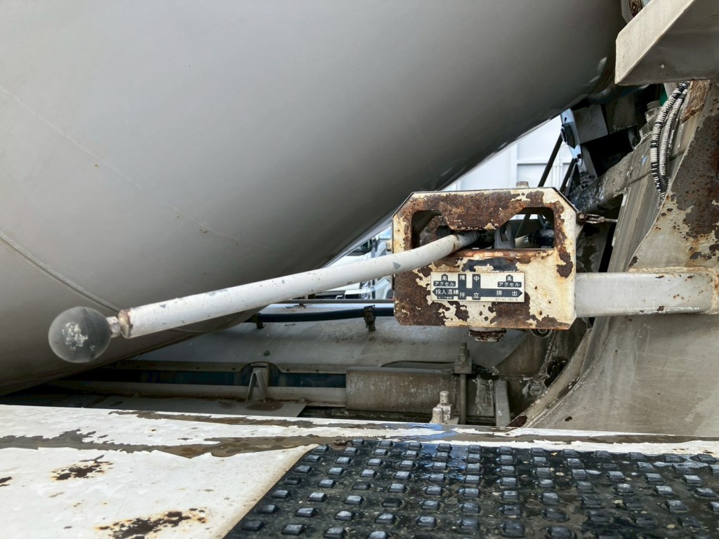 いすゞ ギガ QKG-CXZ77ATの写真20