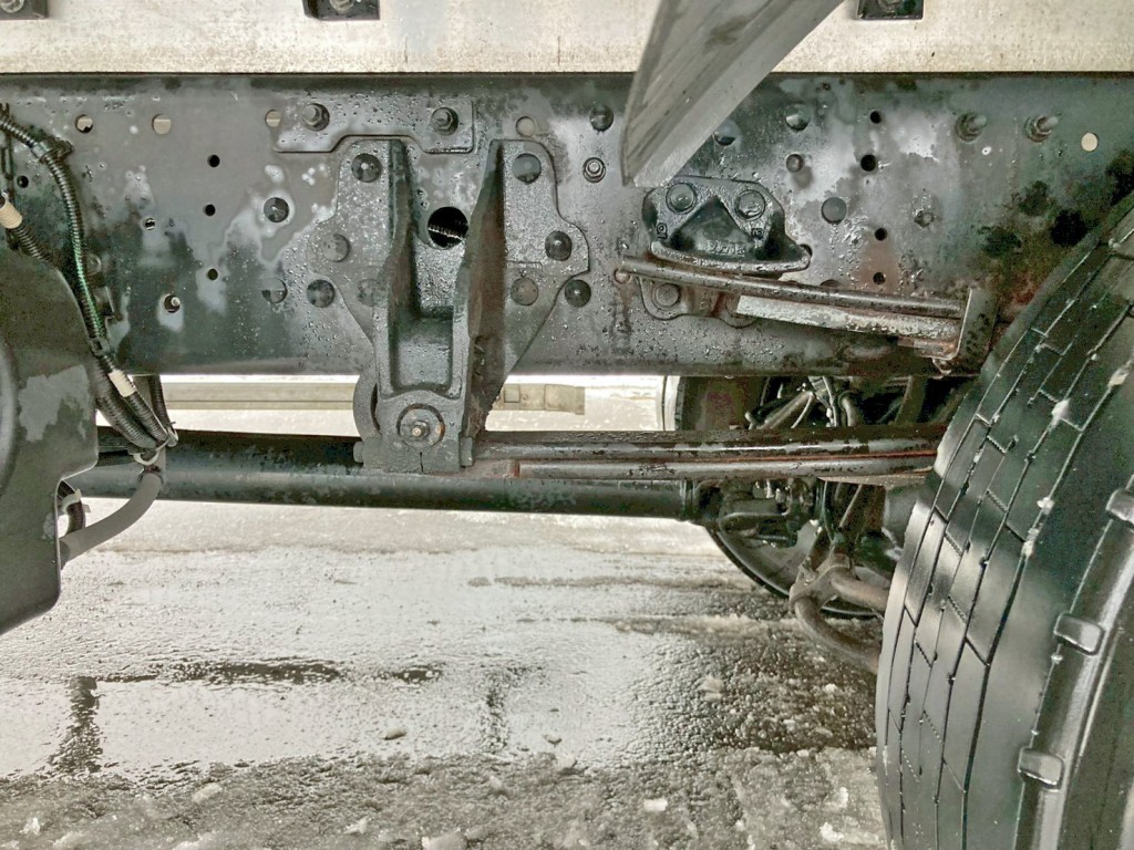 リーフサスです。|三菱 ファイター 2KG-FK62F(2WD)の写真5