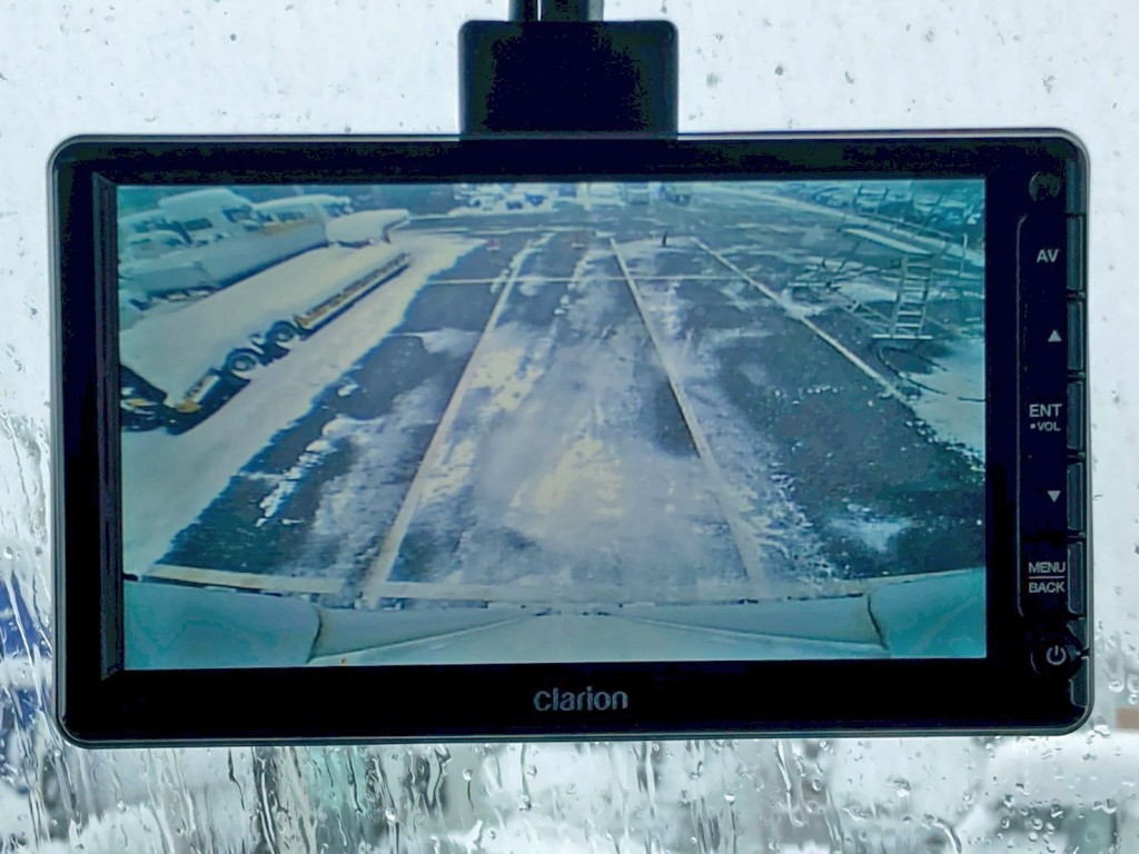 液晶バックモニター付きです。|三菱 ファイター 2KG-FK62F(2WD)の写真34