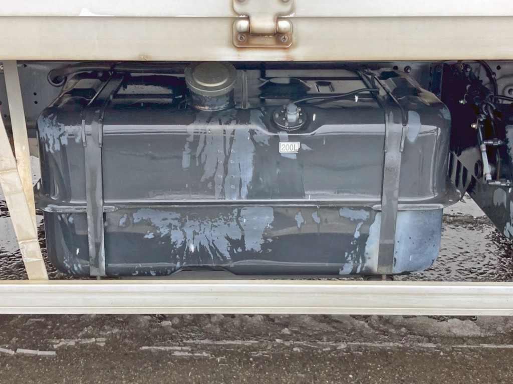 燃料タンクは200Lです。|三菱 ファイター TKG-FK61F(2WD)の写真41