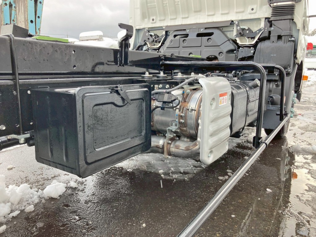 運転席側に工具箱が付いています。|日野 デュトロ 2KG-XZU722M(2WD)の写真15