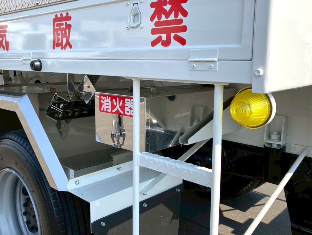 後方左右に消火器が付いています。|日野 デュトロ 2WG-XZU701N(2WD)の写真29
