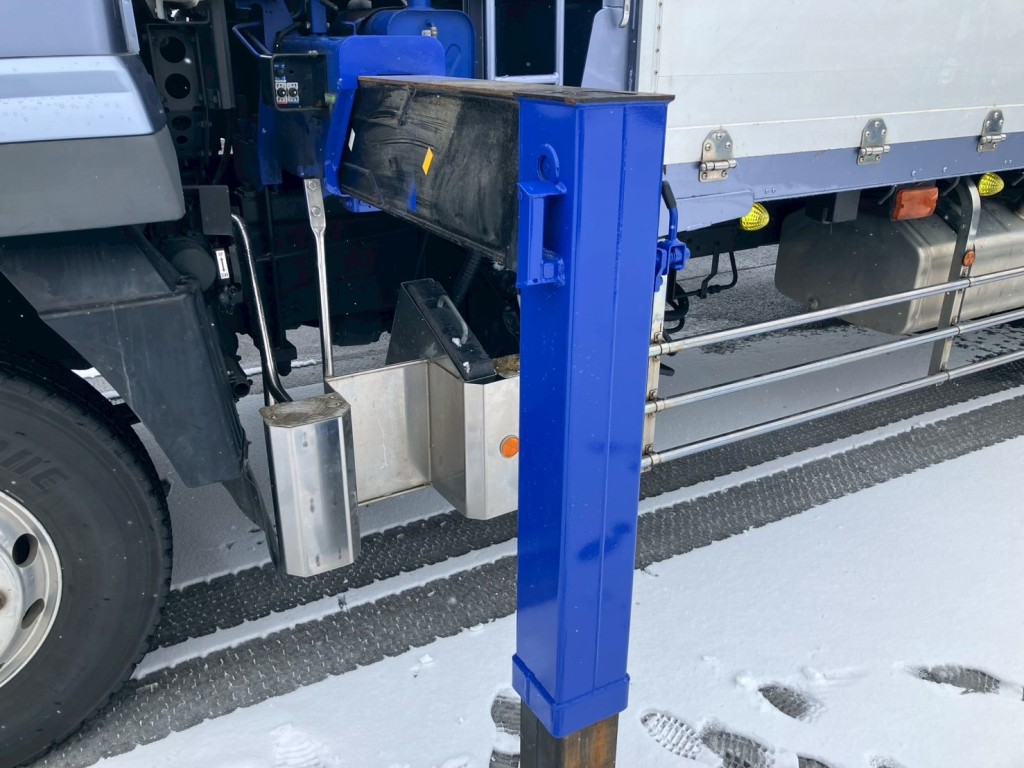 助手席側アオリに仕上げ塗装がされています。|三菱 スーパーグレート 2PG-FV70HZの写真24