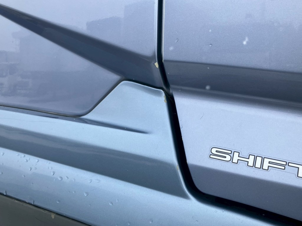 運転席側ドアにキズがあります。|三菱 スーパーグレート 2PG-FV70HZの写真38