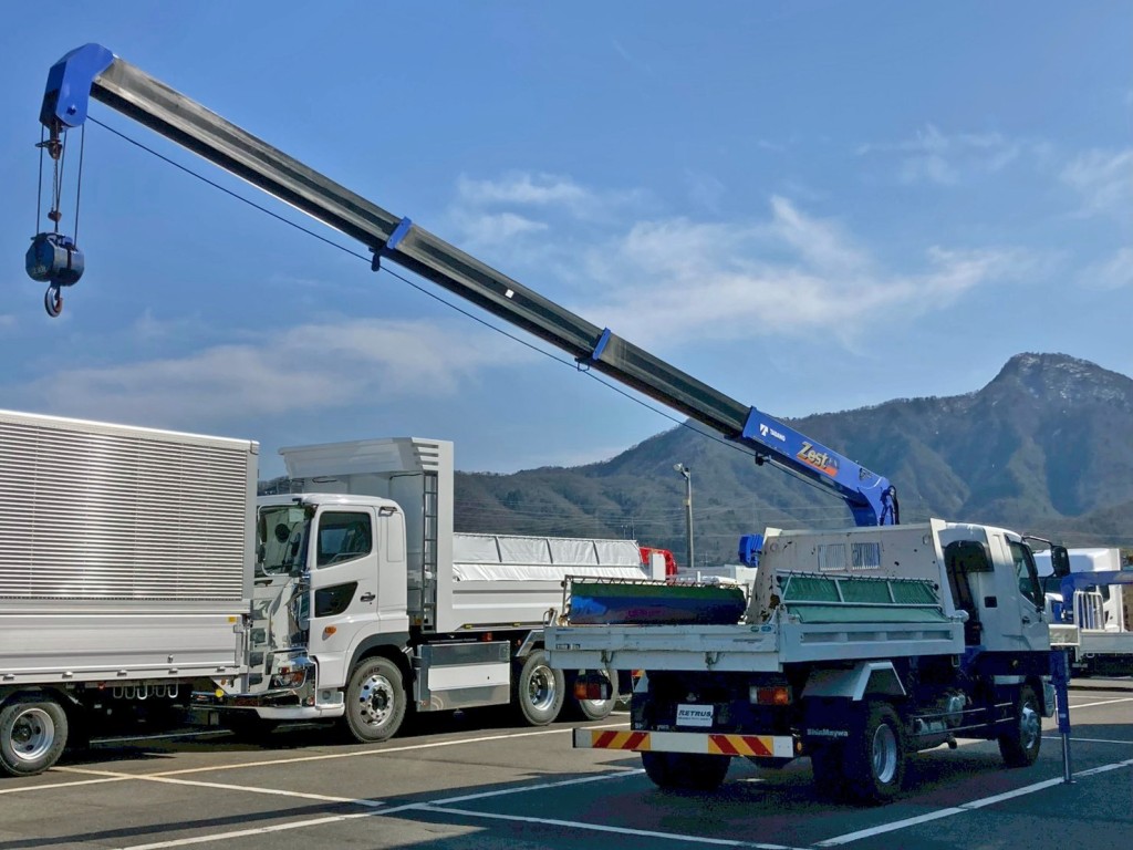 クレーン操作時の状態です。|三菱 ファイター 2KG-FK62F(2WD)の写真6