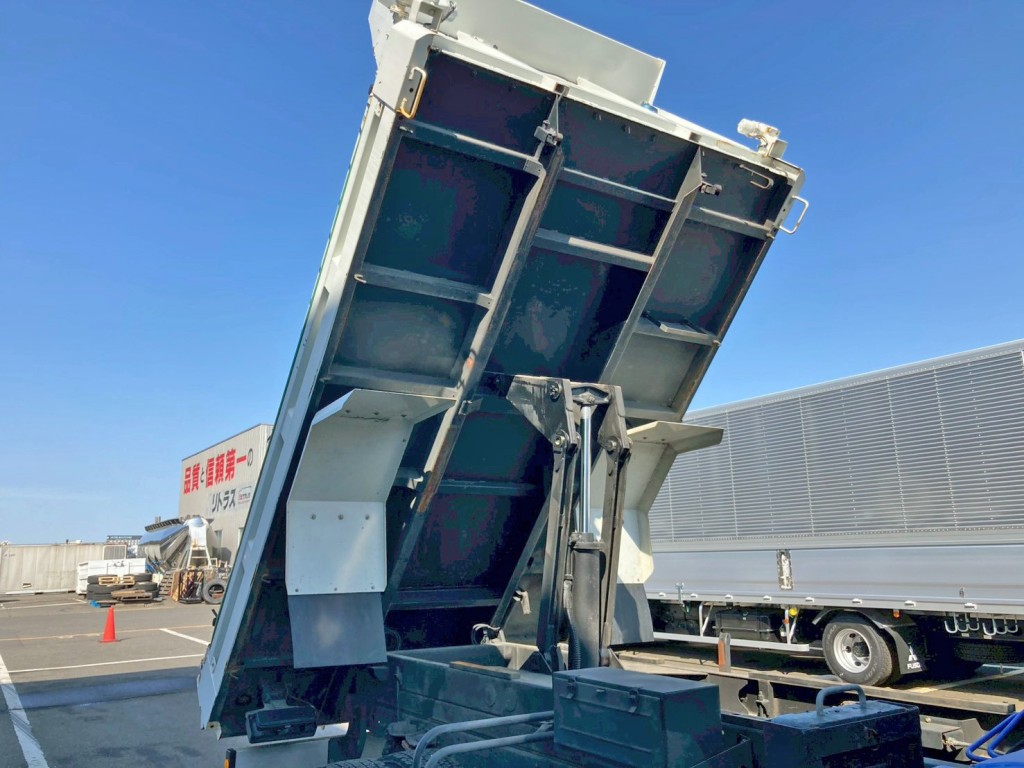 三菱 ファイター 2KG-FK62F(2WD)の写真18