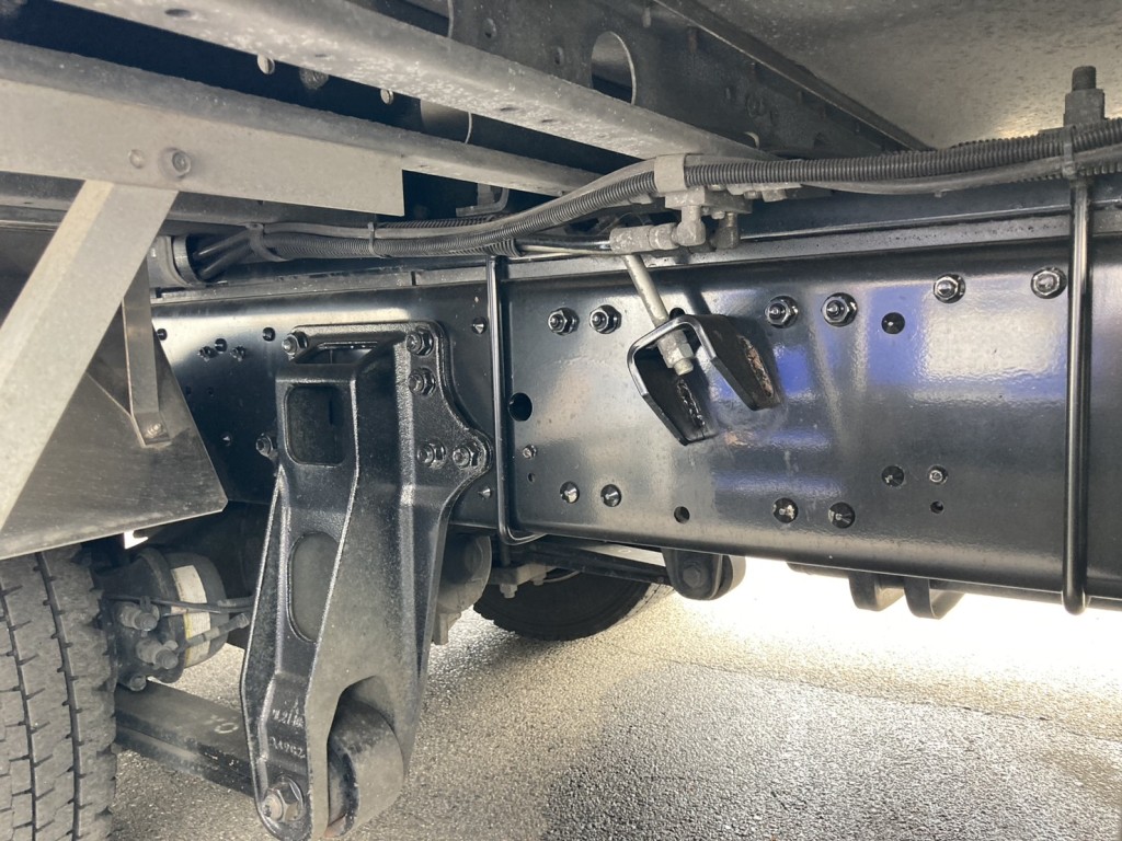 シャーシとネタの状態です。|三菱 スーパーグレート 2PG-FS74HZの写真9