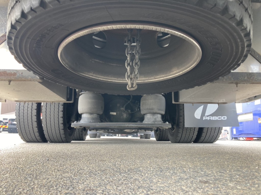 下回りの状態です。|三菱 スーパーグレート 2PG-FS74HZの写真12