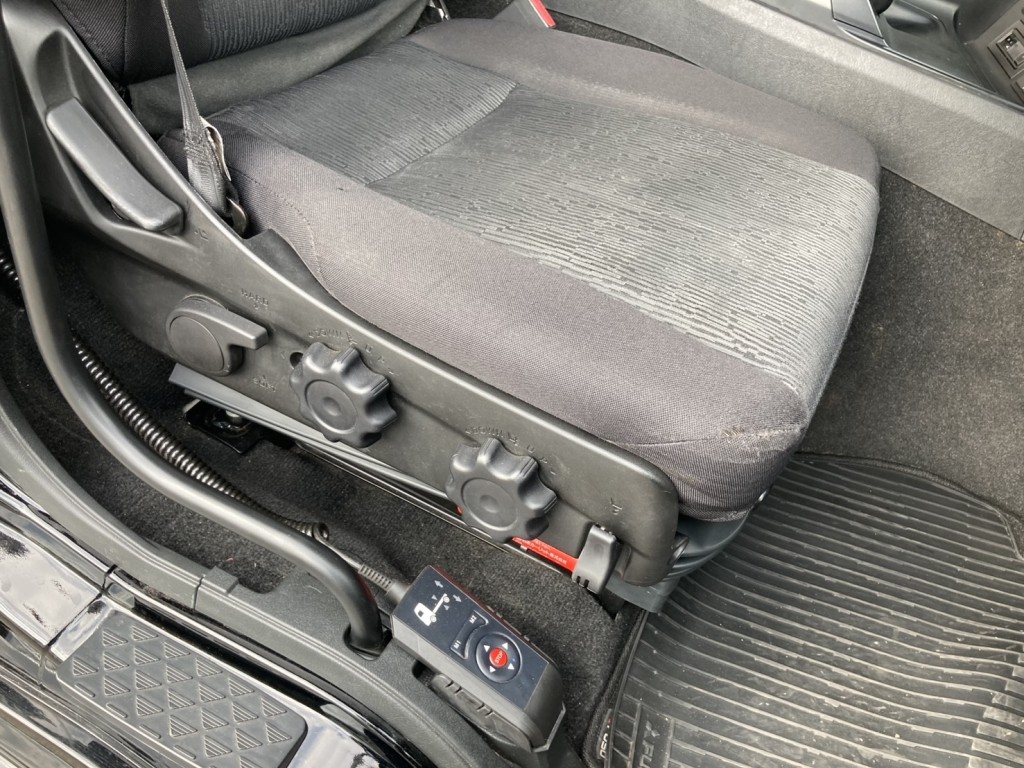 シート座面の状態です。|三菱 スーパーグレート 2PG-FS74HZの写真14