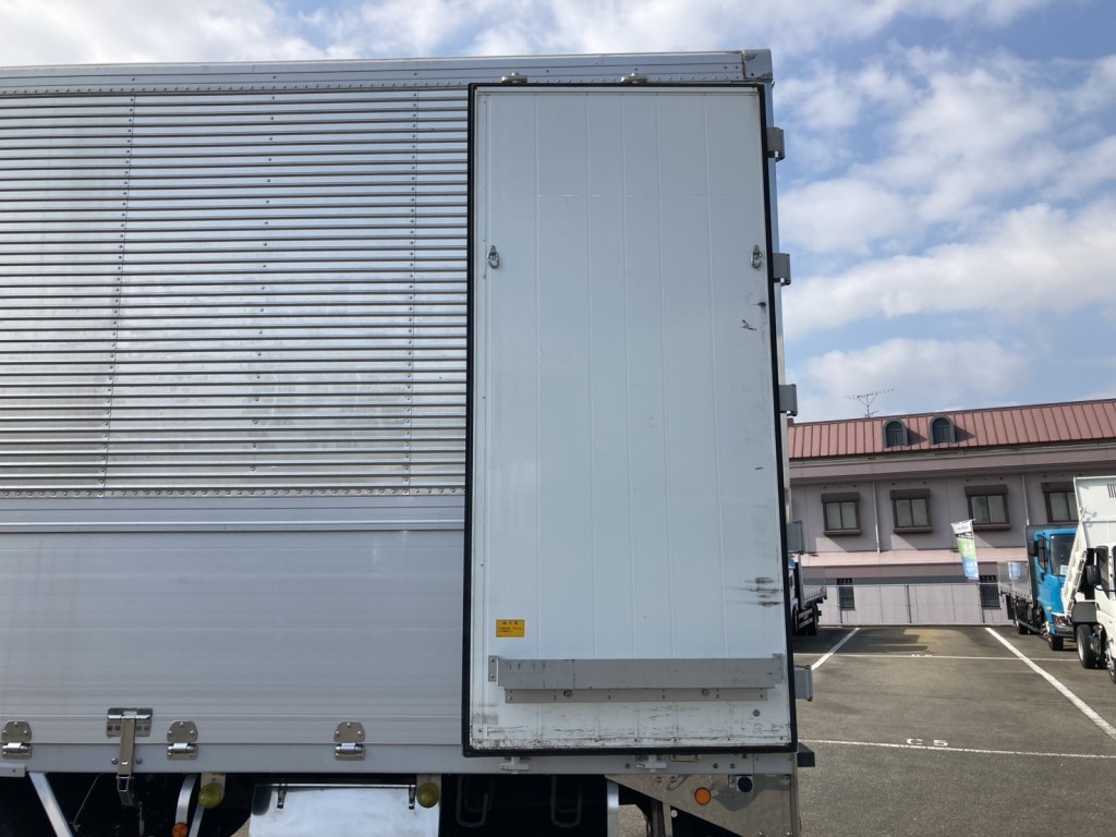 観音ドア裏の状態です。|三菱 スーパーグレート 2PG-FS74HZの写真34