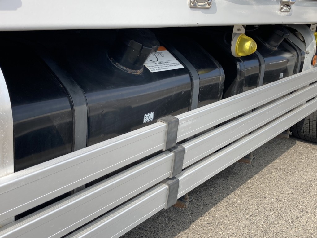 燃料タンクです。|三菱 スーパーグレート 2PG-FS74HZの写真42