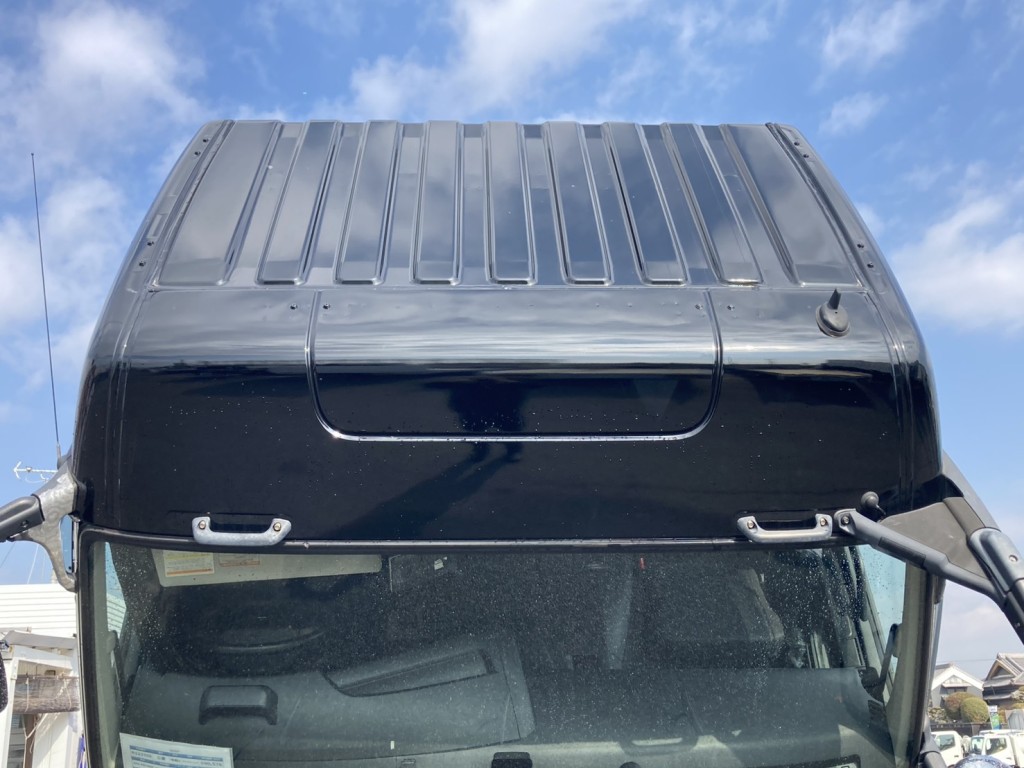 キャブルーフの状態です。|三菱 スーパーグレート 2PG-FS74HZの写真49