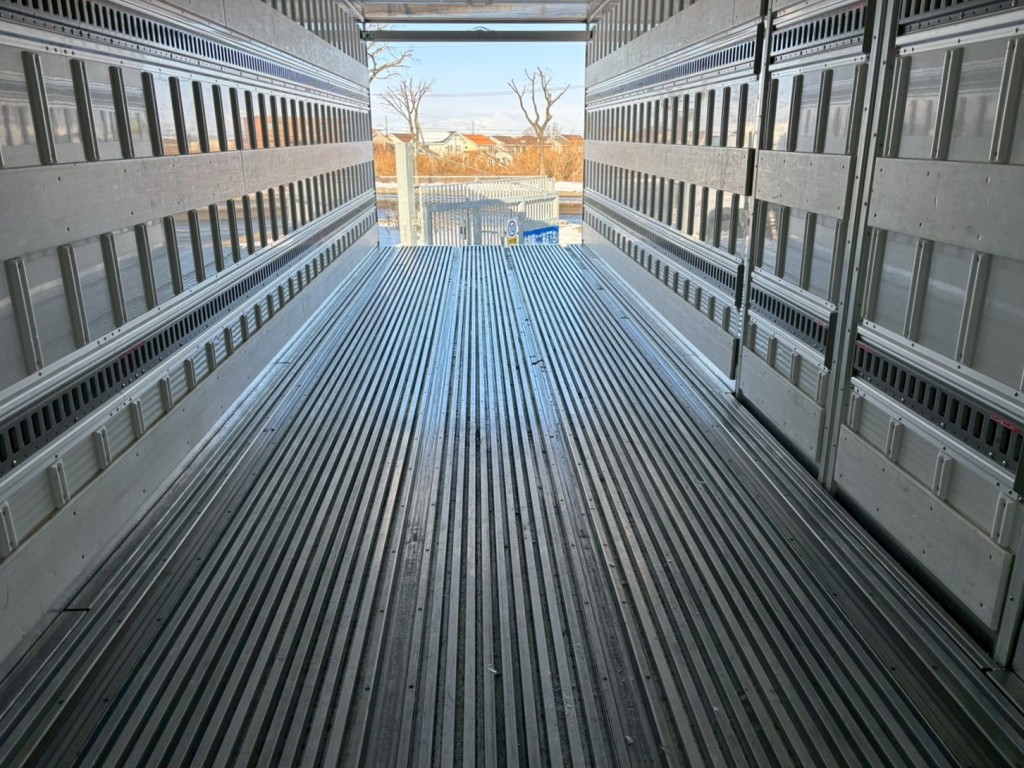 日野 プロフィア 2DG-FS1AHGの写真13