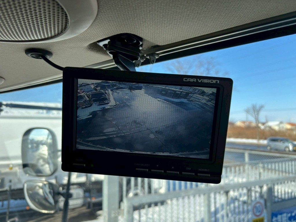 液晶バックモニター付きです。|日野 プロフィア 2DG-FS1AHGの写真29