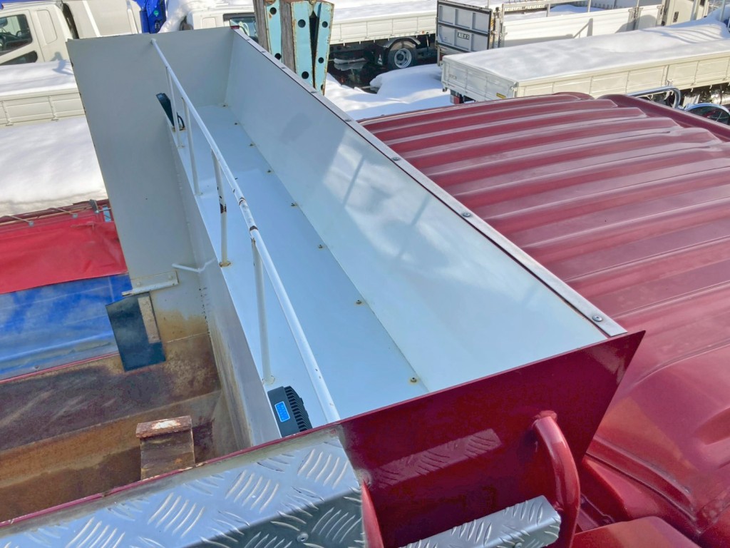 シートデッキの状態です。(ステーに曲がりがあります)|日野 プロフィア 2DG-FS1AGAの写真15