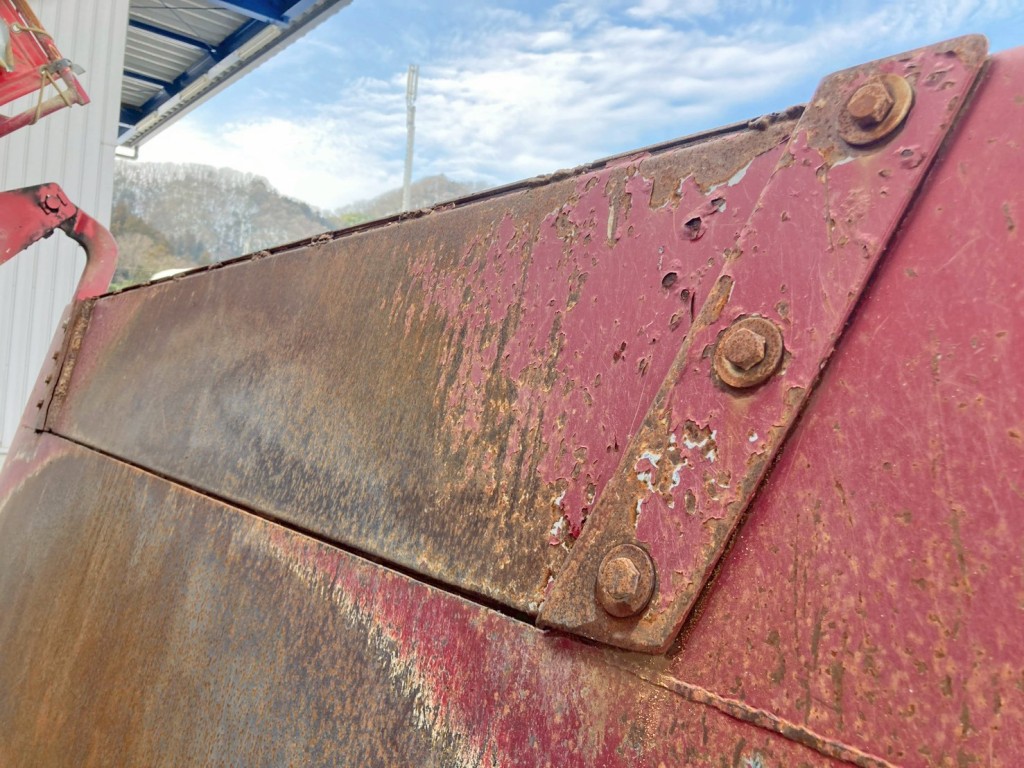 リヤゲートかさまし・ボルト止め・脱着可です。(助手席側)|日野 プロフィア 2DG-FS1AGAの写真25