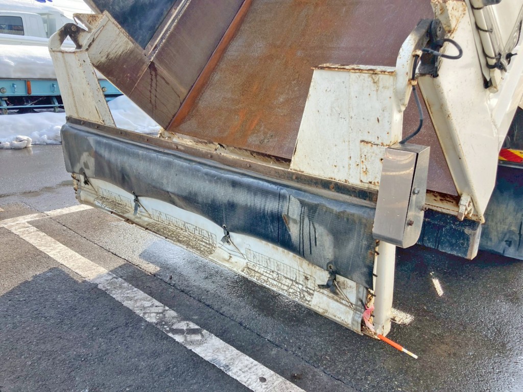 コボレーンを開いた状態です。|日野 プロフィア 2DG-FS1EGAの写真25