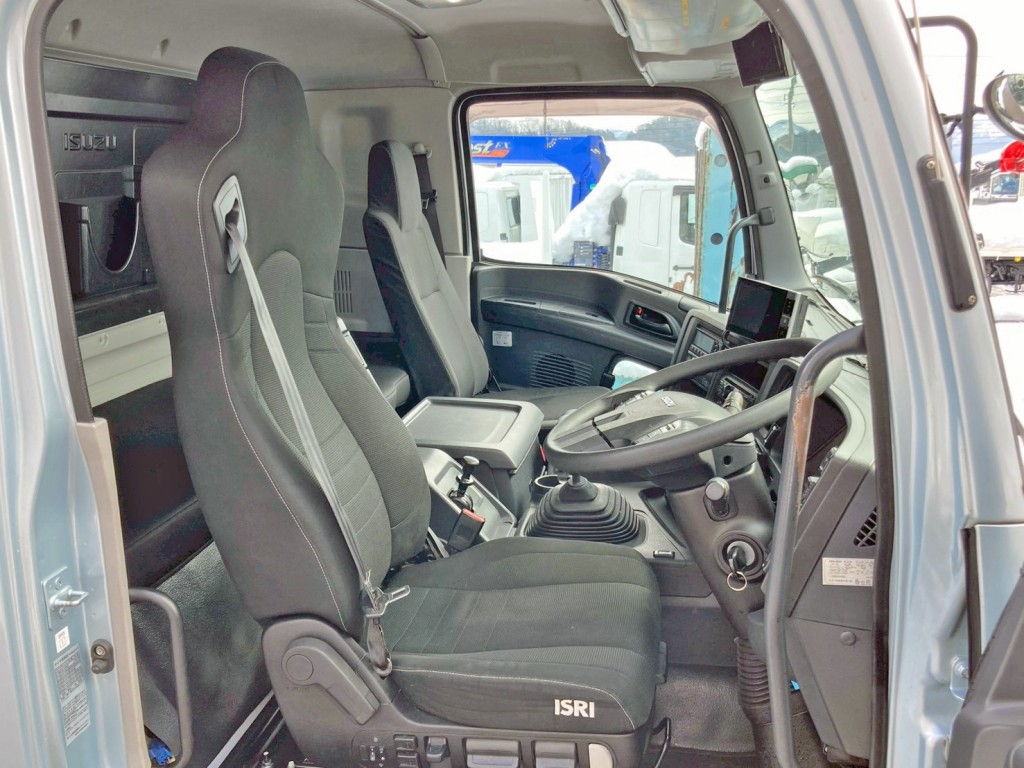 いすゞ ギガ 2PG-CYM77CMの写真7