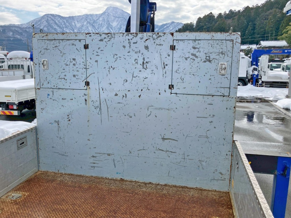 いすゞ ギガ 2PG-CYM77CMの写真18