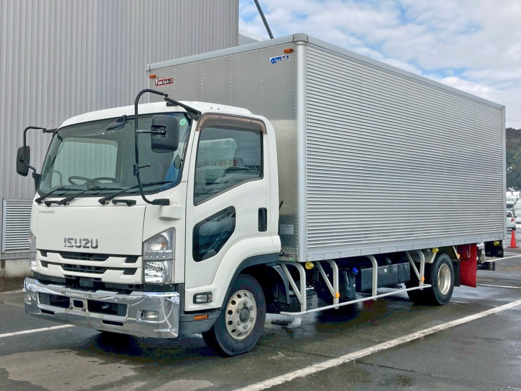 いすゞ フォワード 2RG-FRR90S2(2WD)の写真1