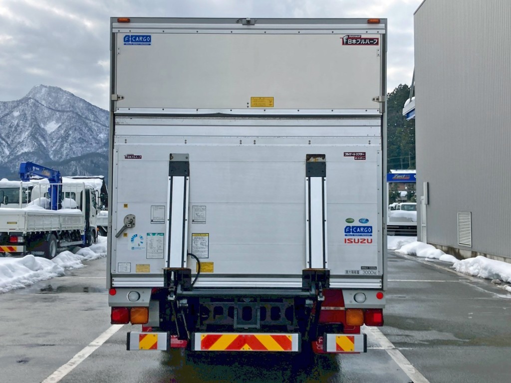 リヤはゲート蓋仕様です。|いすゞ フォワード 2RG-FRR90S2(2WD)の写真10