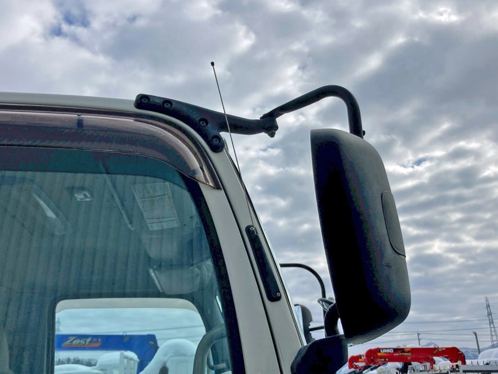 ラジオアンテナ縮み作動不良です。|いすゞ フォワード 2RG-FRR90S2(2WD)の写真25