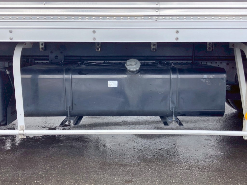 燃料タンクは200Lです。|いすゞ フォワード 2RG-FRR90S2(2WD)の写真29