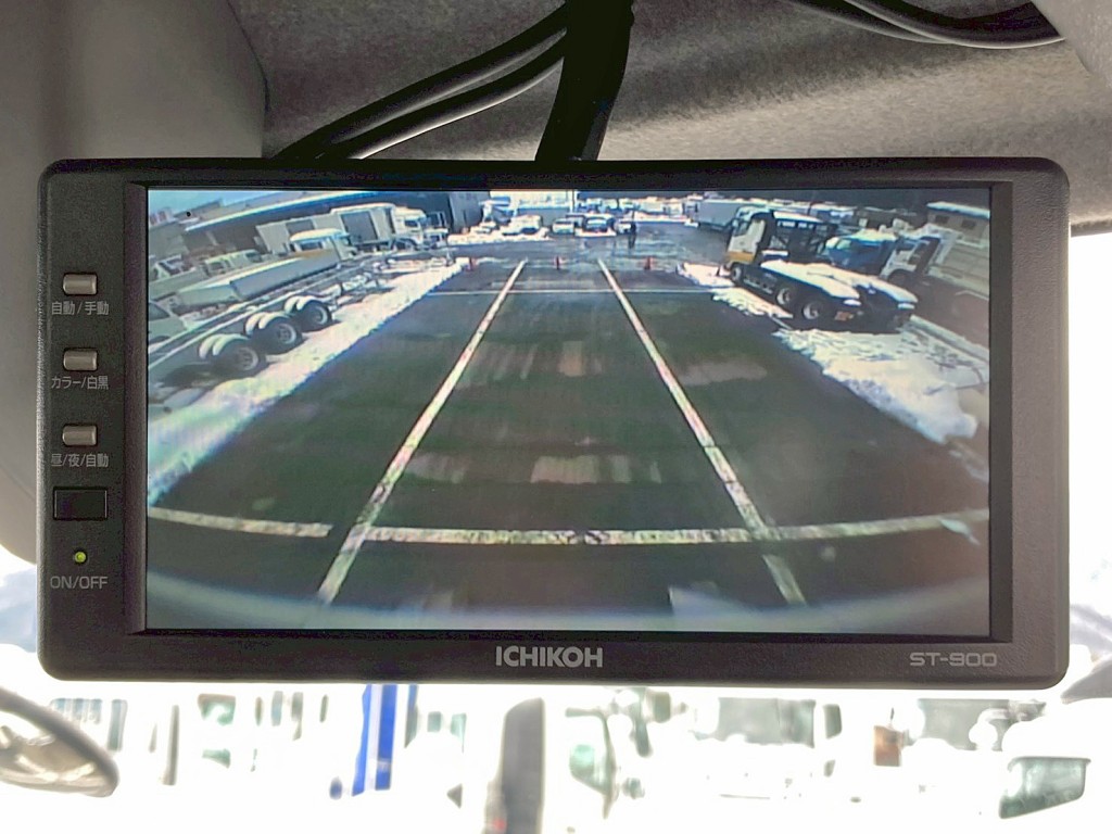 液晶バックモニター付きです。|いすゞ フォワード 2RG-FRR90S2(2WD)の写真30