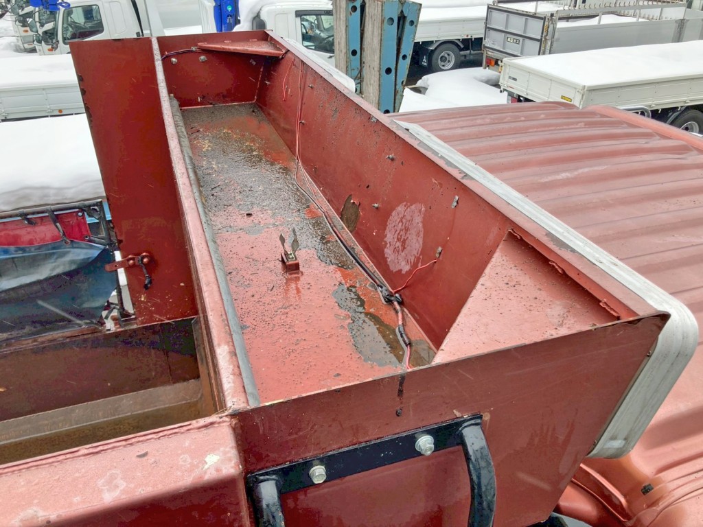 シートデッキの状態です。|日野 プロフィア QKG-FS1EKDAの写真15