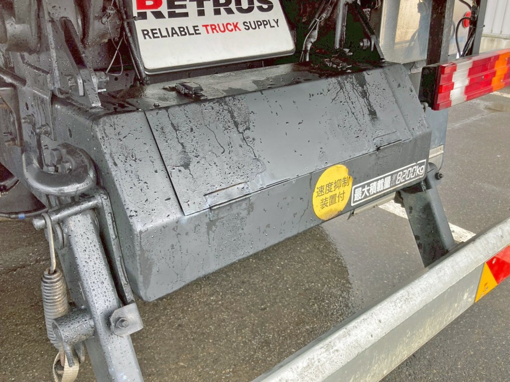 リヤに工具箱が付いています。|日野 プロフィア QKG-FS1EKDAの写真26