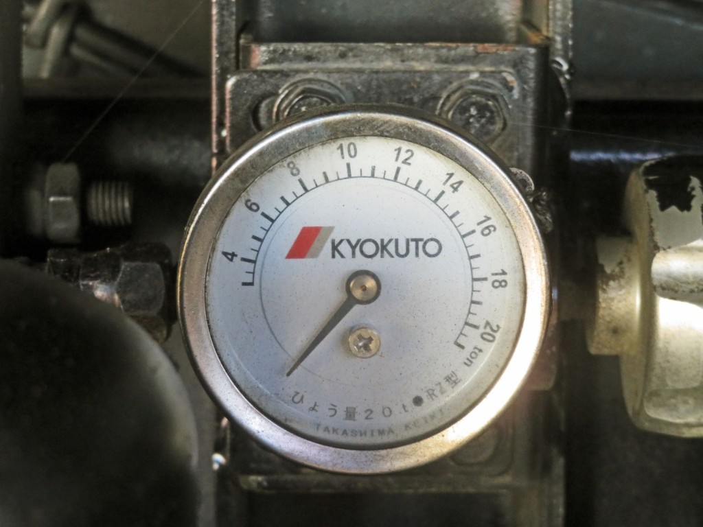 自重計です。|三菱 スーパーグレート 2KG-FV70HXの写真23