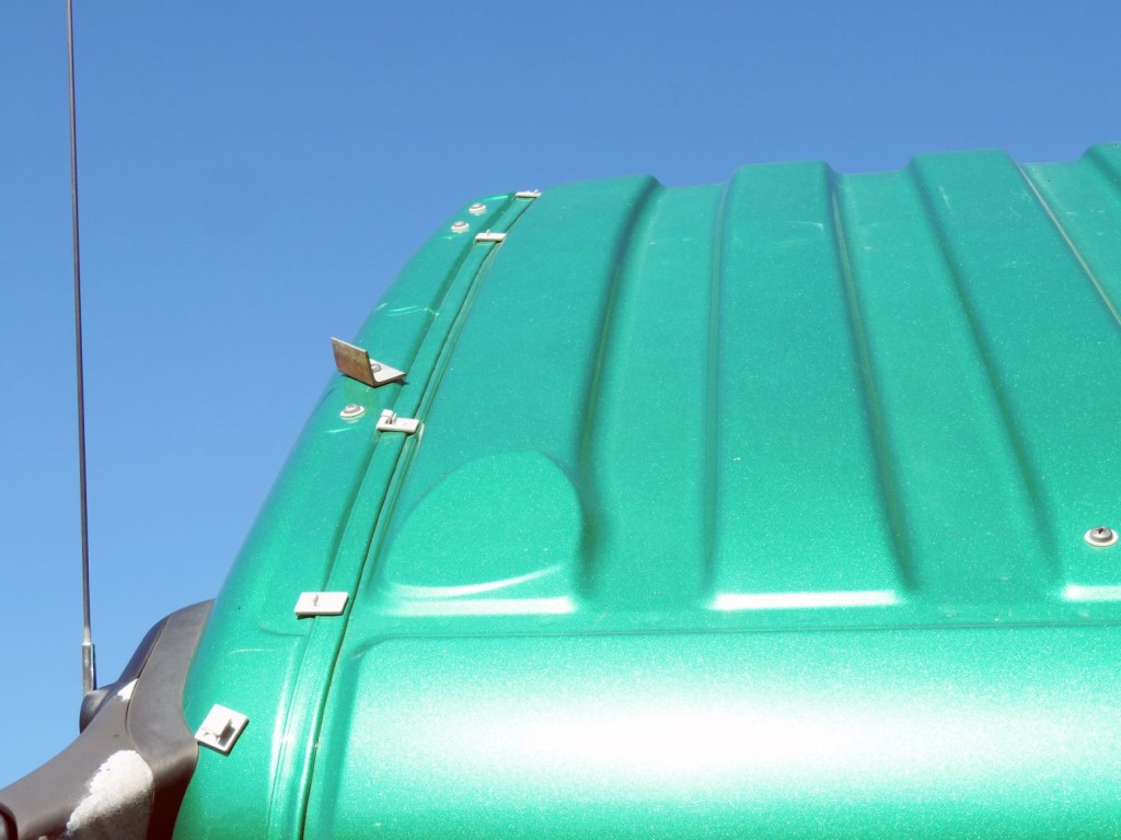 ルーフに取り外し跡があります。|三菱 スーパーグレート 2KG-FV70HXの写真37